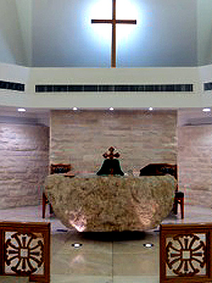 Holy Trinity, Dubai (Altar)