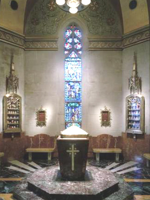 Queen of All Saints, Chicago (Baptistery)