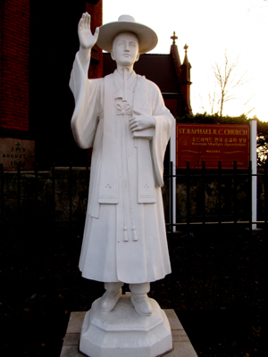 St Raphael's, Long Island City (Statue)