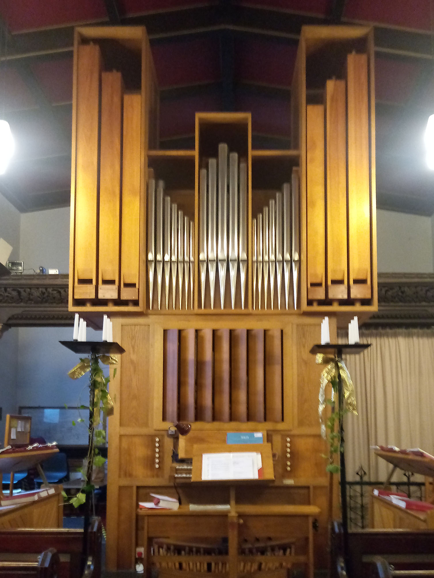 St Thomas, Mellor (Organ)